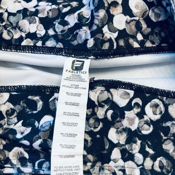 FABLETICS Powerhold Mid Rise Legging Print‎ Medium - Picture 3 of 9